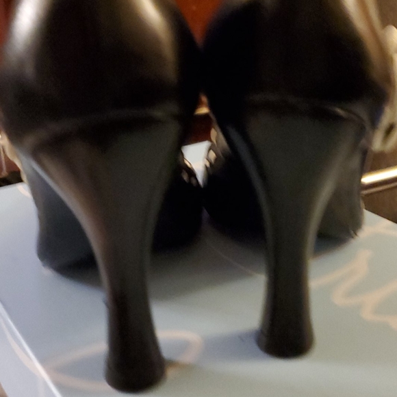 BCBG - Picture 5 of 5